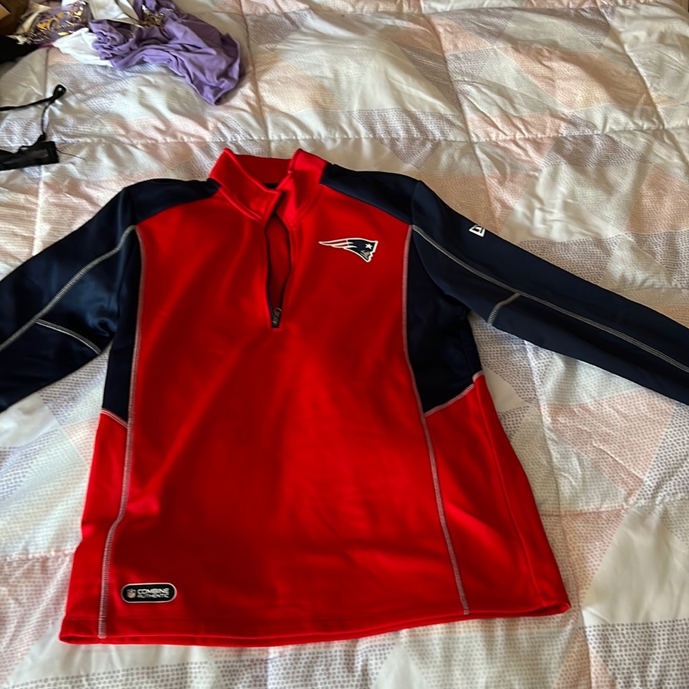 NE Patriots 1/4 zip pullover